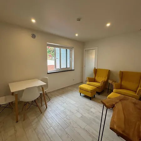 Casa rural Hillside House &