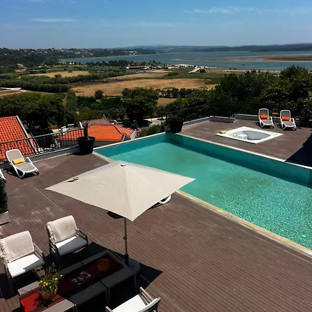 Hillside House Landsted *