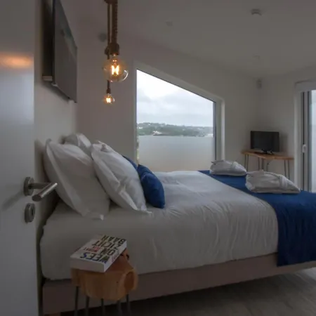 Hillside House Landsted *