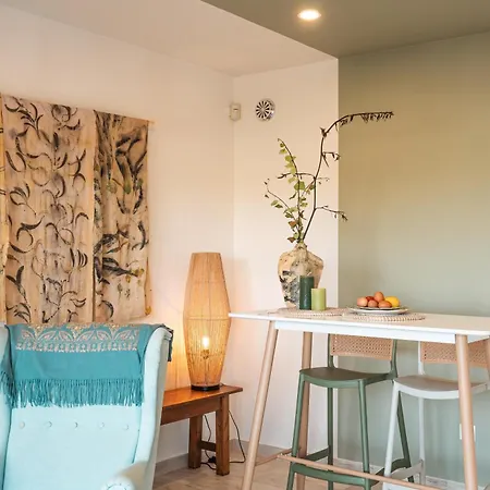 Landsted Hillside House *