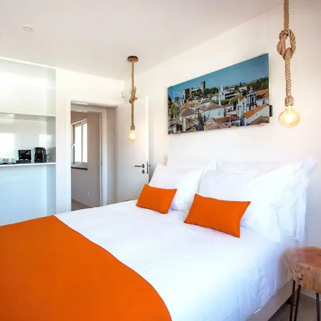 Hillside House & Casa rural Foz do Arelho