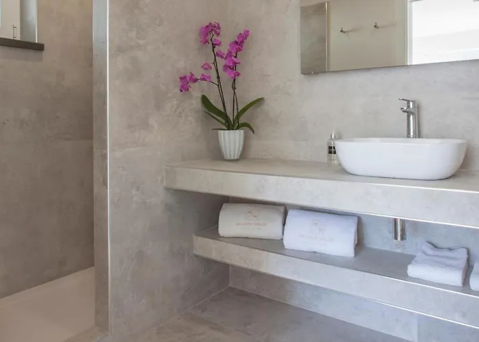 Hillside House & Casa de Campo