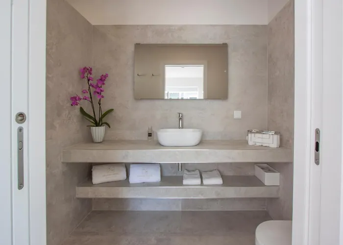 Hillside House & Casa de Campo *