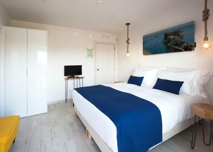 Casa de Campo Hillside House & *